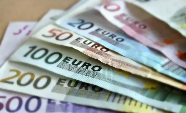 Kriza institucionale i humbë Kosovës miliona euro