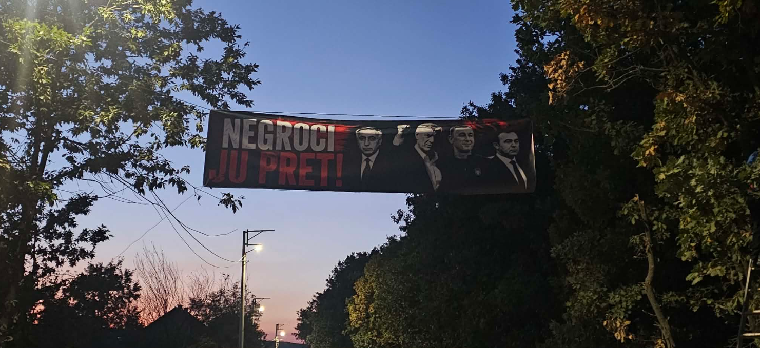 Negroci në pritje të Jakup Krasniqit: Mesazhi që u vendos në hyrje të fshatit