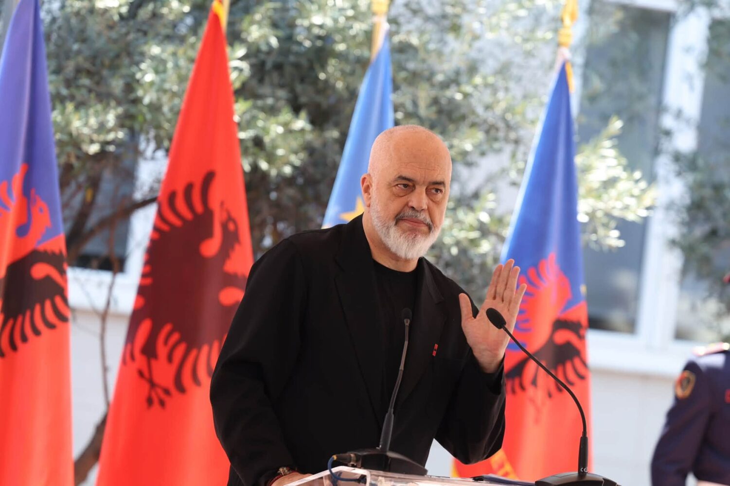 Edi Rama publikon një video pas përfundimit të Marshit për UÇK-në: Liria ka emër