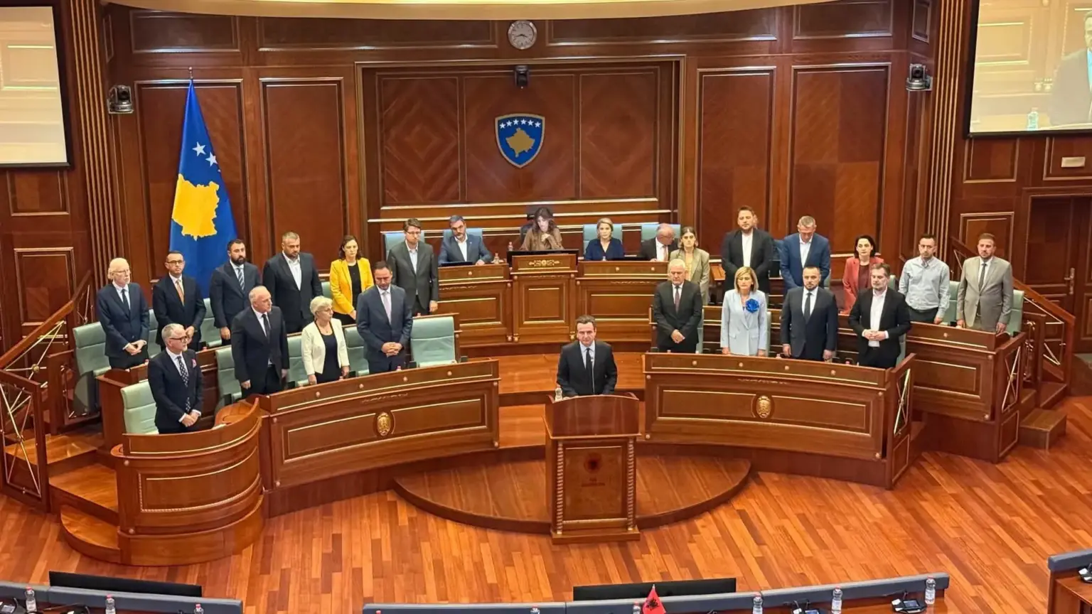 Reuters: Parlamenti rizgjedh Albin Kurti kryeministër, kriza politike vazhdon