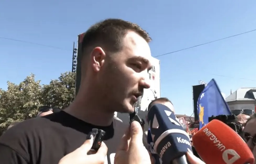 I biri i Kadri Veselit pas protestës: Nuk e kemi humbur besimin te drejtësia perëndimore