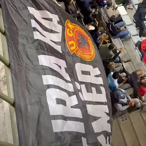 “Liria ka emër” në mbështetje të çlirimtarëve shfaqet gjatë përballjes Belgjikë-Francë
