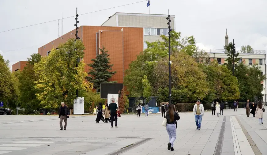 Temperaturat deri në 23 gradë, ky është parashikimi i IHMK-së për sot