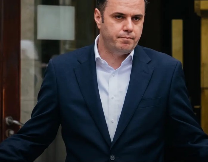 “Keqardhje, por jo dorëzim”, Abdixhiku godet 6-shen: Zgjedhjet e reja s’kanë qenë agjendë e LDK-së