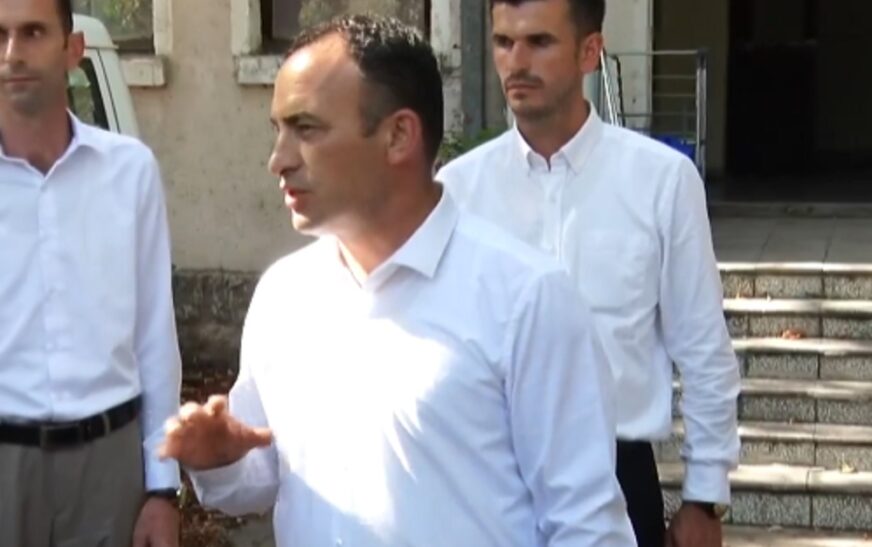 Kryetari i Obiliqit: S’ka varrezë masive, aty u tentua kultivimi i narkotikëve!