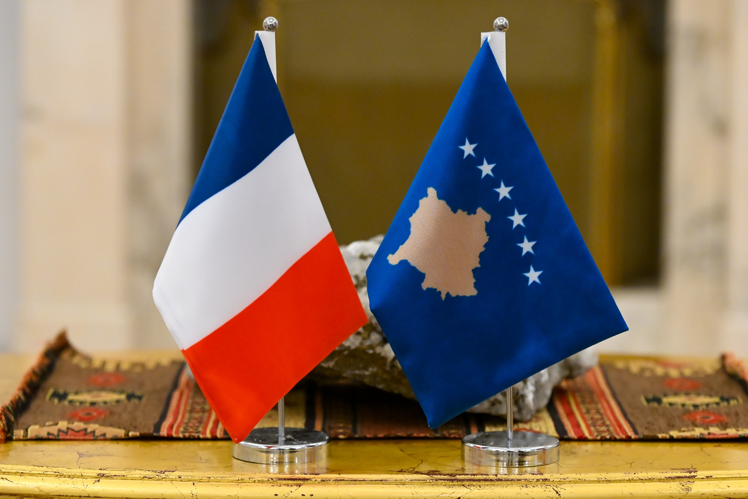 Reagon edhe Franca, mbështet Specialen dhe pavarësinë e Kosovës –