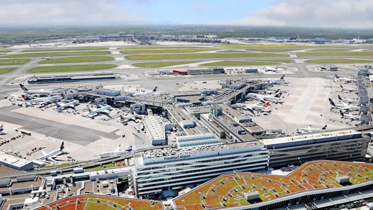 Alarm në Gjermani, “plas” malaria e aeroportit, 8 të prekur e dy viktima në Frankfurt