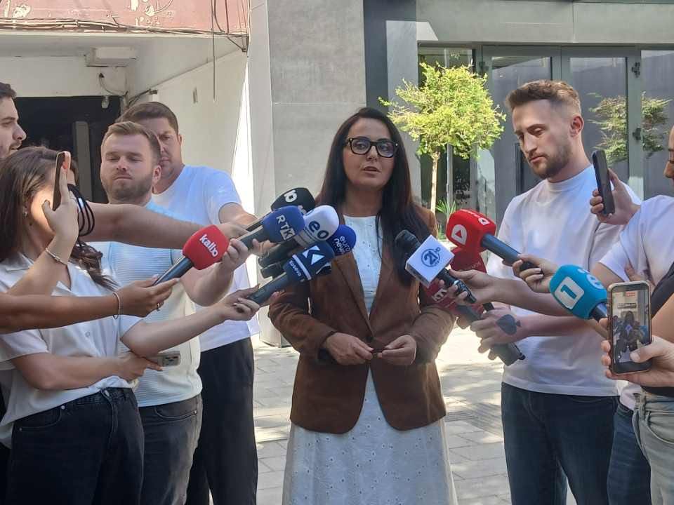 LDK-ja merr pjesë të mërkurën në seancën konstituive, Lushaku: Presidenti nuk u diskutua në mbledhje –