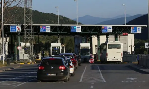Kaluan ilegalisht kufrin në Han të Elezit, kapen tre shtetas të Maqedonisë së Veriut