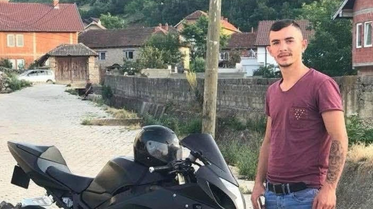Ky është 32-vjeçari nga Prizreni që humbi jetën në aksidentin mes motoçikletës dhe veturës –