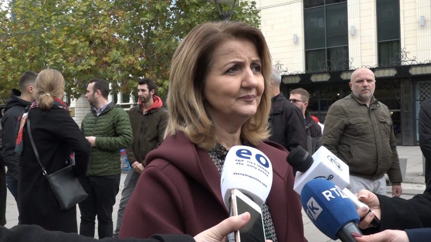 Mulhaxha-Kollçaku: Ata që morën pjesë në procesin institucional, tani pretendojnë shkelje kushtetuese