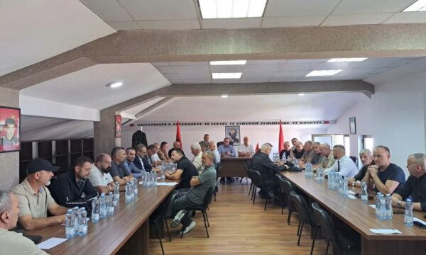 Nis mbledhja e OVL-UÇK, në orën 13:30 konferencë për media