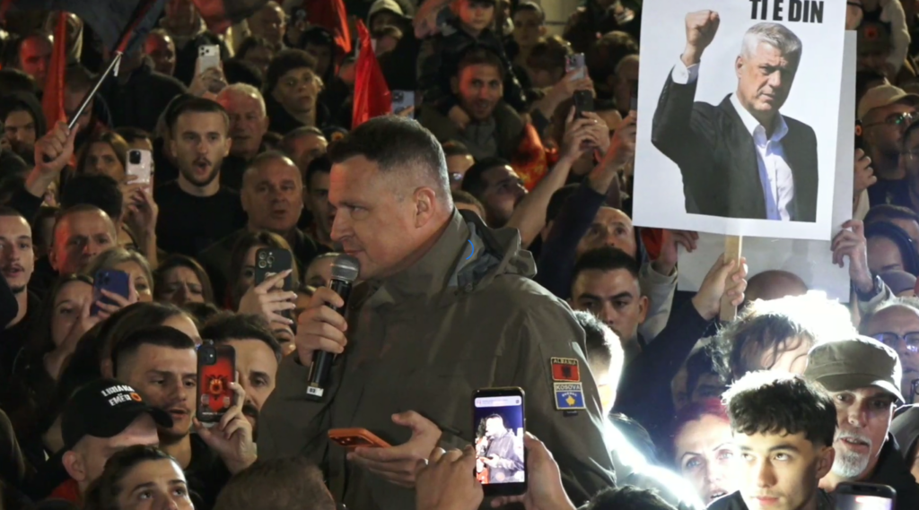 Vazhdon dita e 8-të e protestës, sheshi “Skënderbeu” mbushet me qytetarë –