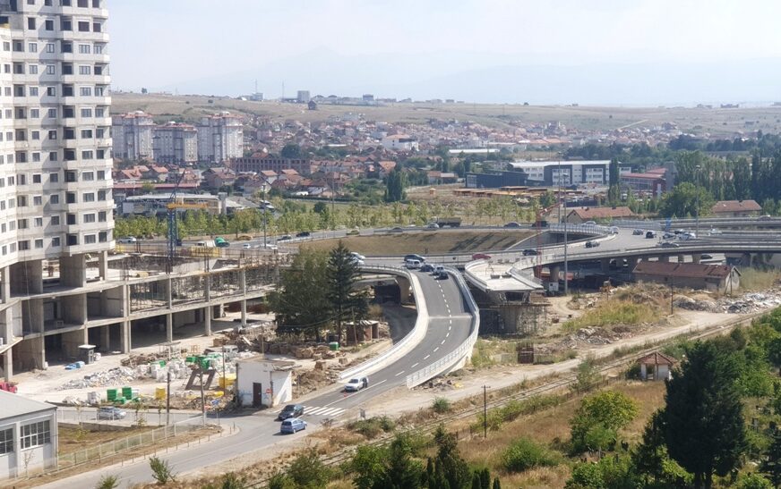 Aksident te “Ura e Lakrishtës”, një i lënduar –
