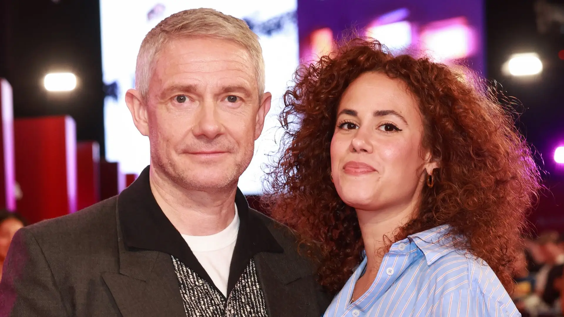 Unazat në tapetin e kuq zbuluan gjithçka, Martin Freeman u martua fshehurazi me partneren 21 vjet më të re –
