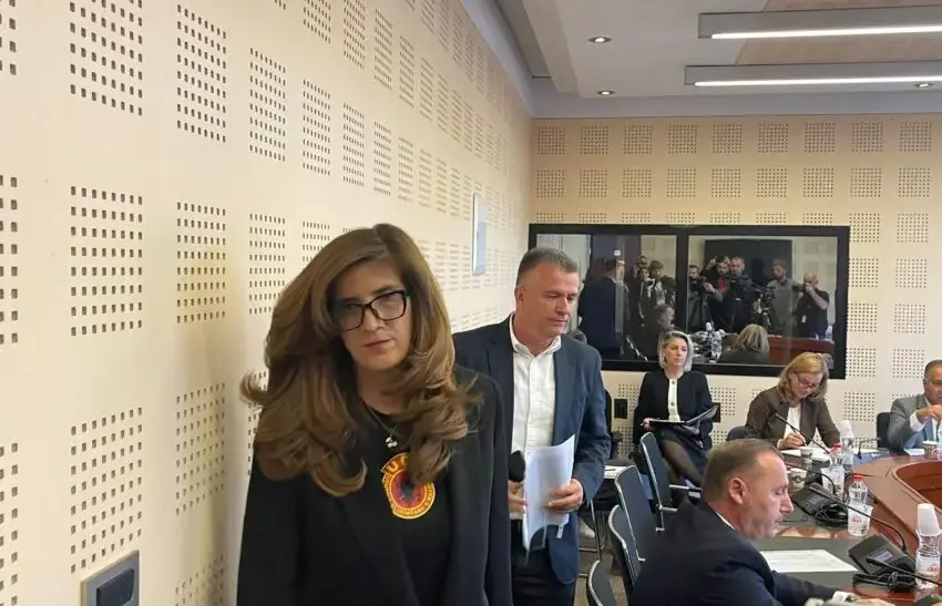 Musliu dhe Demaku lëshojnë mbledhjen e Komisionit: Prioritet duhet të jetë Ligji për Specialen
