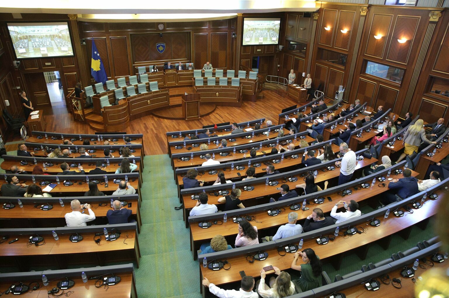 Përfundon seanca e jashtëzakonshme