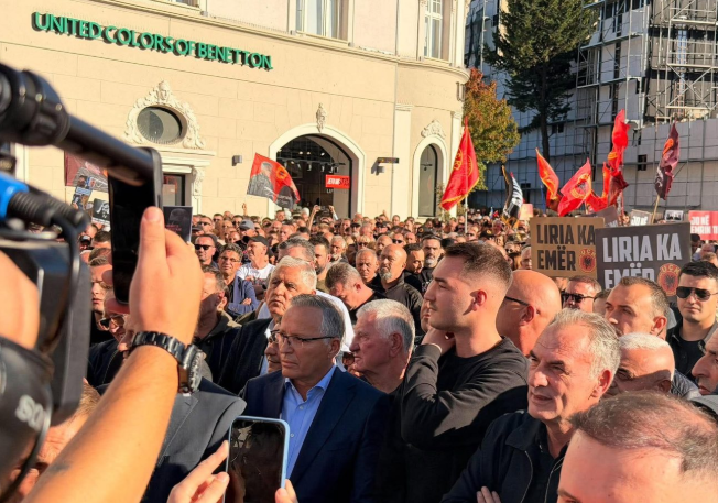 Nis protesta “JO NË EMRIN TIM”, kundër vendimit në Hagë