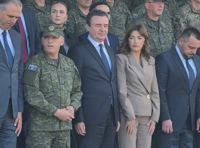 Nis ceremonia e betimit të rekrutëve të rinj të FSK-së, të pranishëm krerët shtetërorë