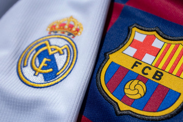 Formacionet zyrtare: Barcelona – Real Madrid –