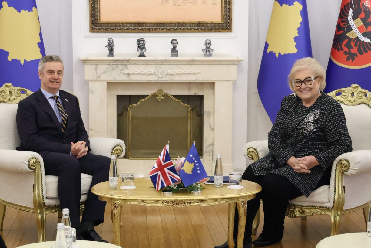 Ambasadori britanik takon Presidenten Justina Shiroka-Pula: Do të forcojmë partneritetin me Kosovën –
