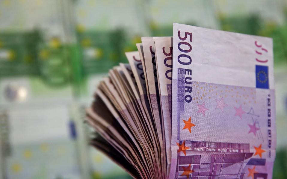 Misteri i 1 milion eurove të fshehura në Mercedes në Merdarë, 33-vjeçari që pretendon se paratë janë të tij – përfundon në prangat e Speciales –