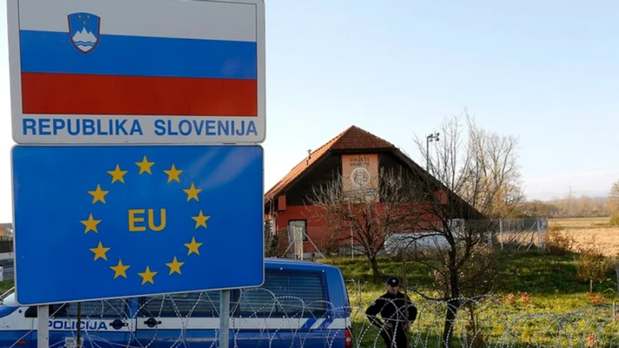 Zbulohet fabrika ilegale e cigareve në Slloveni, punëtorët mbaheshin të mbyllur për 25 ditë –