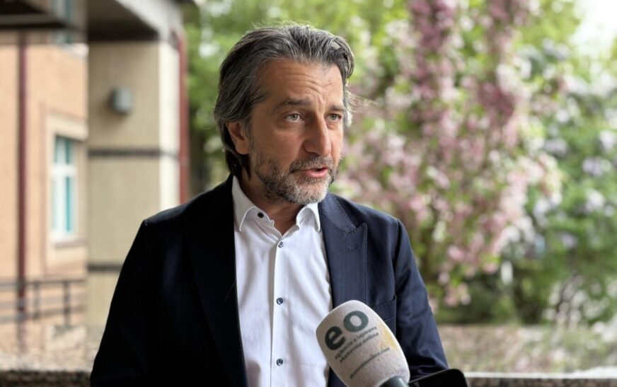 “Mbindërtim në Teatër, e Prishtinën s’e lejojnë as me gërry asfalt”, Rama kritikon Qeverinë