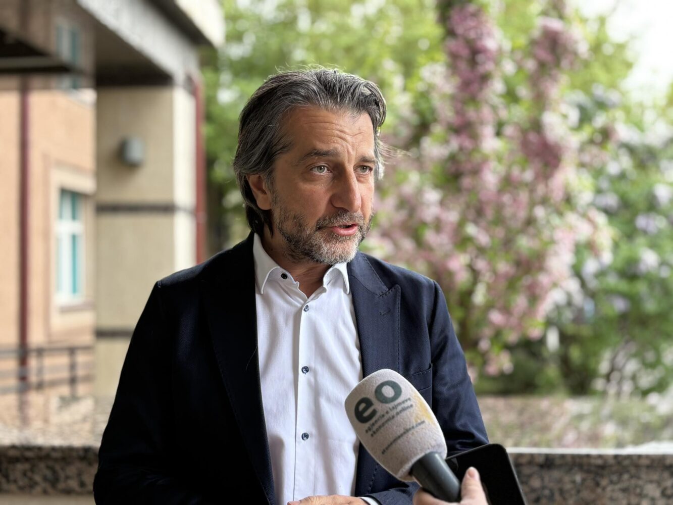 “Mbindërtim në Teatër, e Prishtinën s’e lejojnë as me gërry asfalt”, Rama kritikon Qeverinë