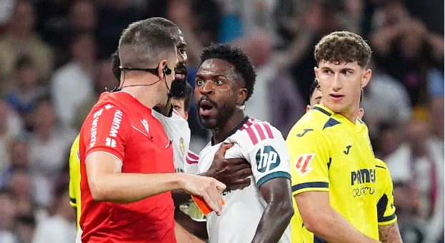 Vinicius Jr rrezikon deri në katër ndeshje pezullim, mund të mungojë në “El Clasico” –